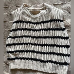 Sweater Vest - Moon & Madison